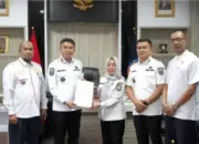 Bupati Konsel Tunjuk Narlian sebagai Plh Sekda, Pastikan Pemerintahan Tetap Berjalan